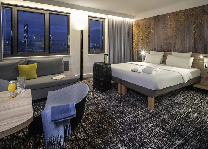 Novotel Donau Hotel 4*