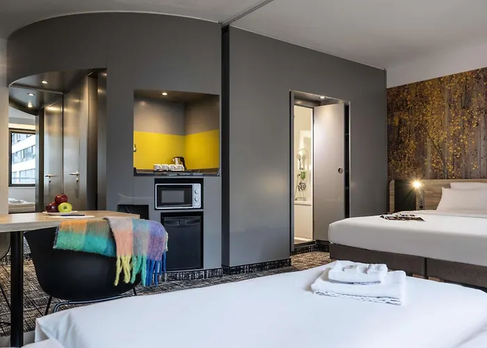 Novotel Donau Hotel 4*