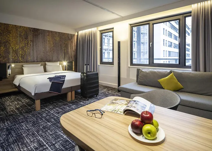 Novotel Donau 4*
